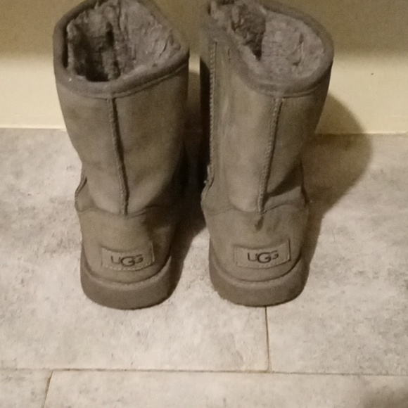 UGG boots size 3 - Picture 5 of 6